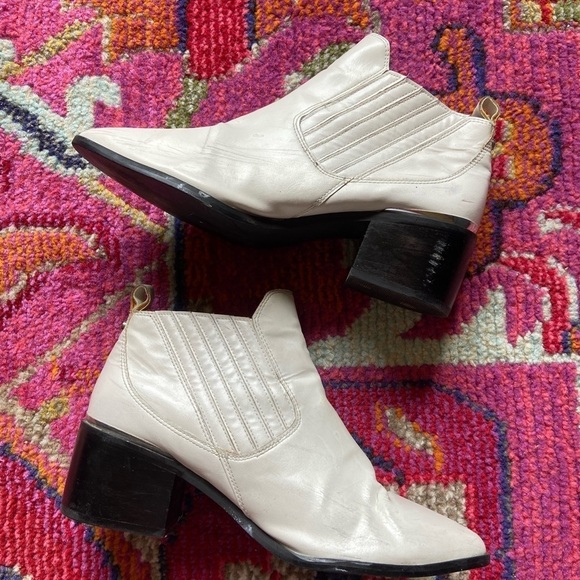 Melrose & Market White Ankle Booties 7 - Picture 2 of 12